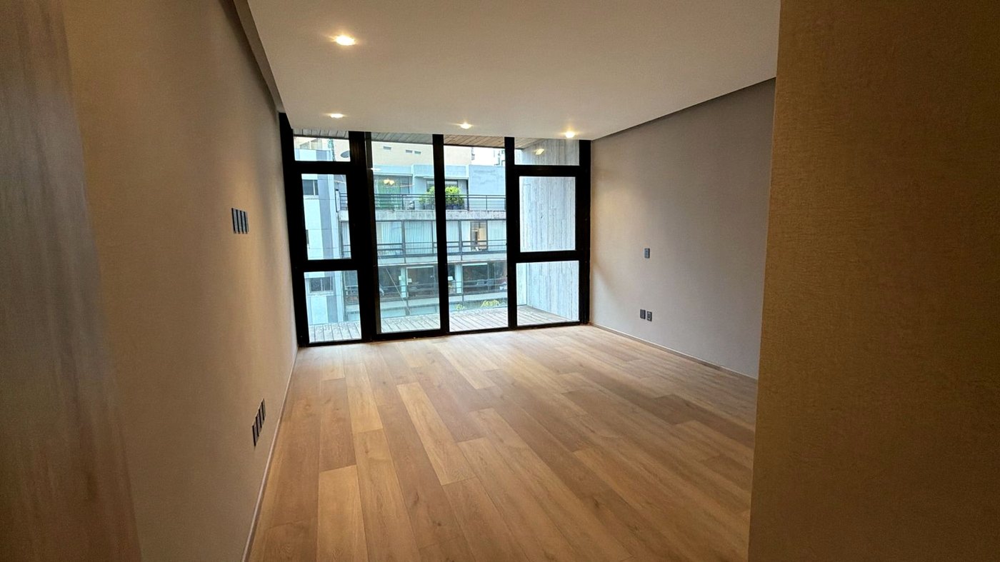 Piso SPC BODEN Tribeca Lavish instalado en residencia en Polanco